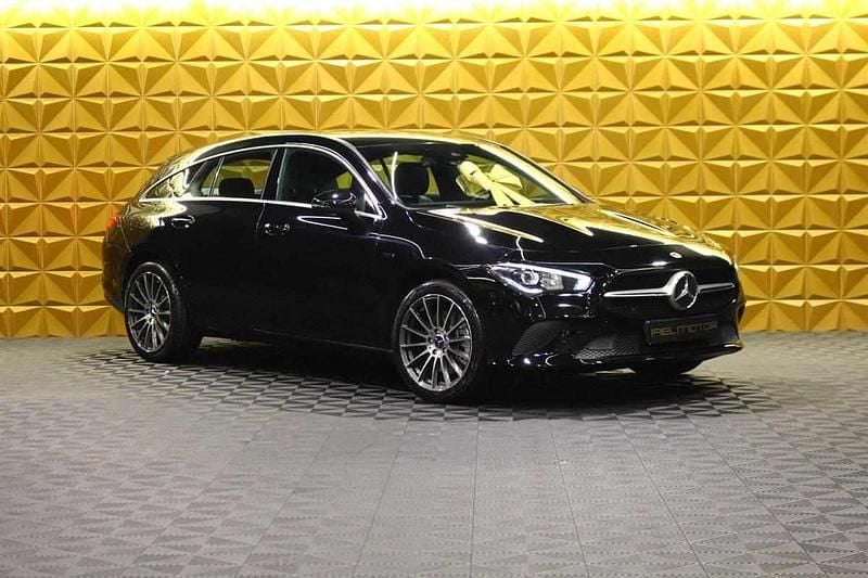 Usado Mercedes CLA250e 218 HP (160 kW) 2021 Preto Sedan