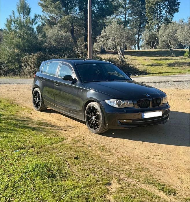 Usado 2009 BMW 120 Sport Line Citadino | € 10.490 (Preço justo) - Imagem 1/4
