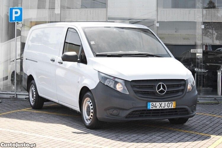 Branco Usado 2019 Mercedes Vito Monovolume | € 18.500 (Preço justo) - Imagem 1/1