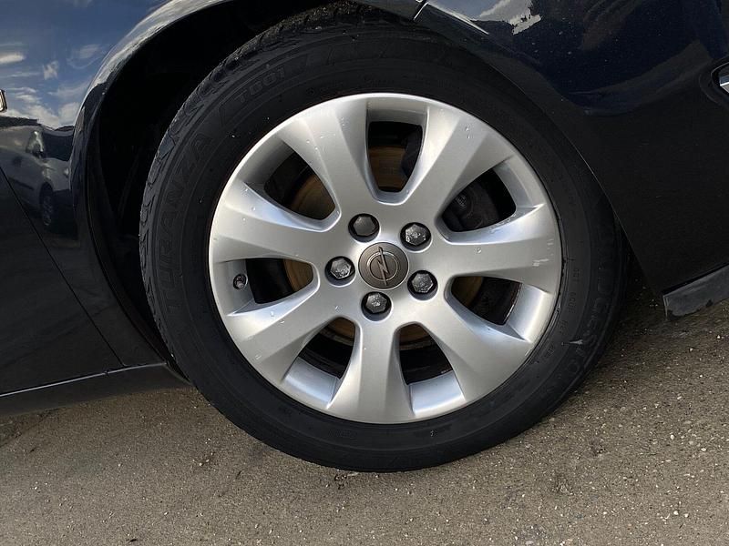 Usado Opel Insignia Cosmo 136 HP (100 kW) 2015 Cinza Carrinha