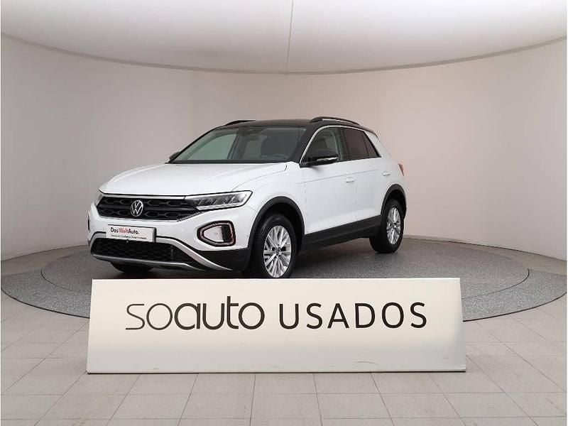Branco Usado 2023 VW T-Roc Life SUV | € 27.990 (Preço justo) - Imagem 1/4