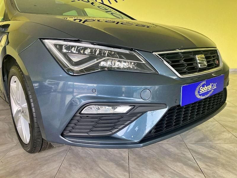 Cinza Usado 2020 Seat Leon FR Carrinha | € 18.000 (Preço justo) - Imagem 1/4
