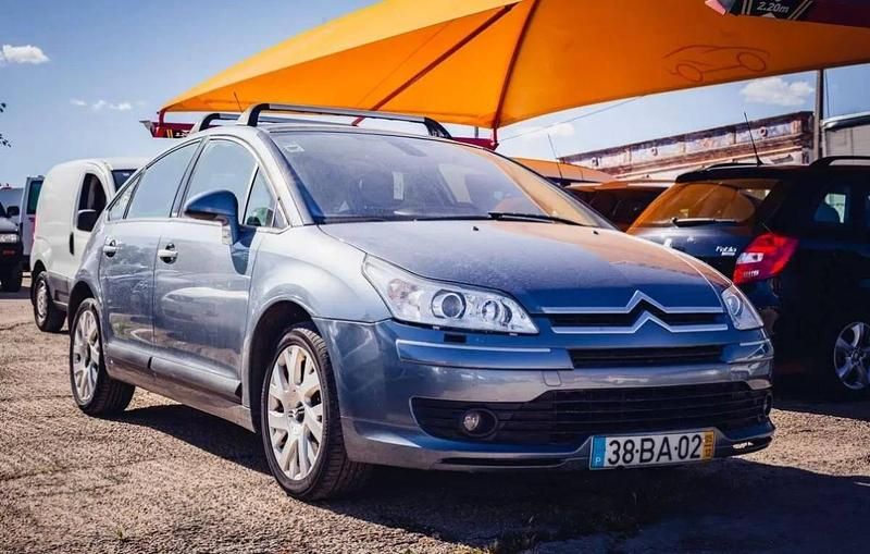 Usado Citroën C4 Exclusive 110 HP (80 kW) 2005 Cinza Sedan