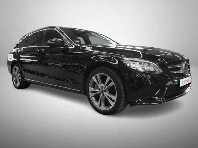 Preto Usado 2021 Mercedes C300 Avantgarde Carrinha | € 26.990 - Imagem 1/4