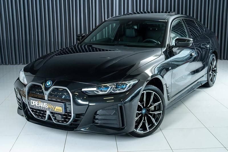 Usado BMW i4 250 kW (340 HP) 2023 Preto Sedan