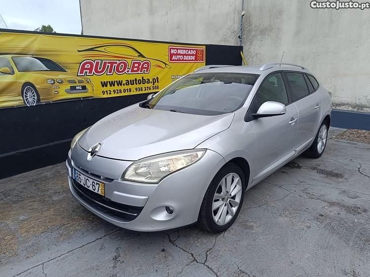 Cinza Usado 2010 Renault Mégane GrandTour Dynamique Carrinha | € 7.790 (Preço justo) - Imagem 1/1