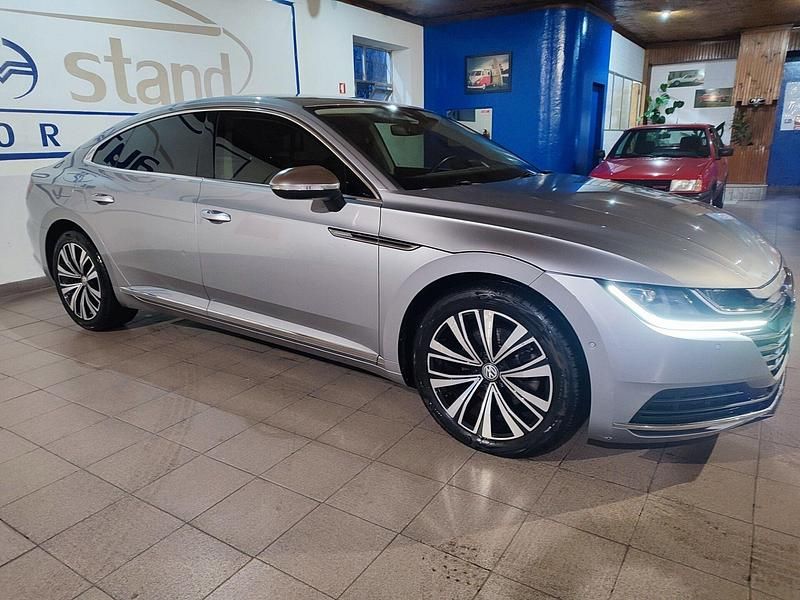 Usado VW Arteon Elegance 150 HP (110 kW) 2019 Cinza Citadino