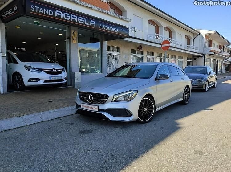 Cinza Usado 2018 Mercedes CLA180 Shooting Brake AMG line Carrinha | € 20.900 (Caro) - Imagem 1/1