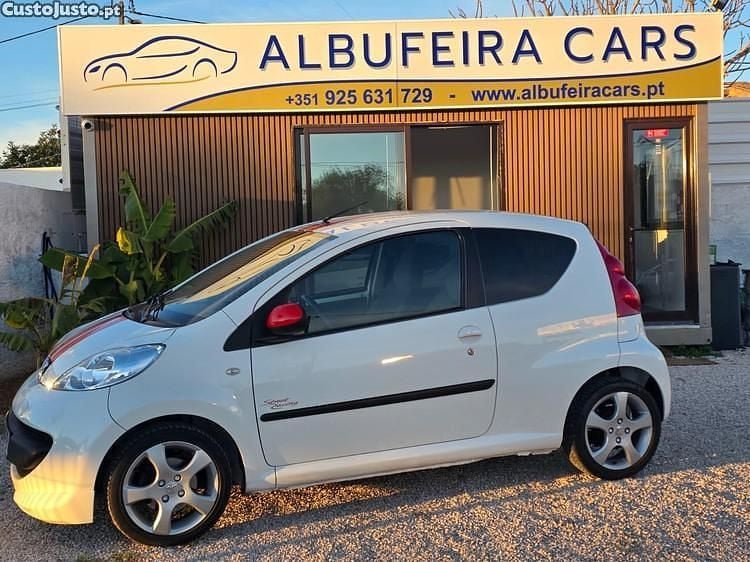 Branco Usado 2009 Peugeot 107 RC Citadino | € 5.900 (Preço justo) - Imagem 1/1