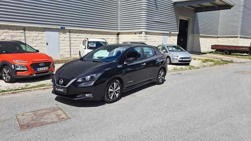 Preto Usado 2018 Nissan Leaf N-Connecta Citadino | € 14.890 (Preço justo) - Imagem 1/4