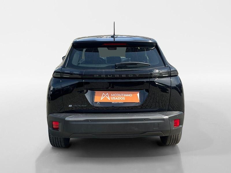 Usado Peugeot e-2008 Style 114 kW (156 HP) 2024 Preto SUV