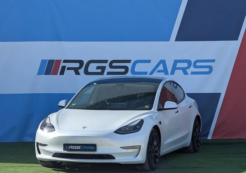 Branco Usado 2021 Tesla Model 3 Sedan | € 29.490 (Super Preço) - Imagem 1/4