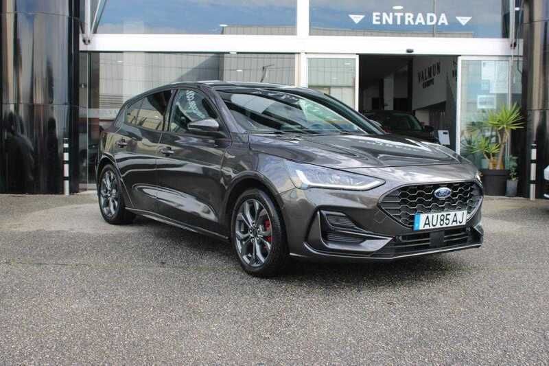 Usado Ford Focus ST-Line 125 HP (91 kW) 2022 Cinzento Citadino