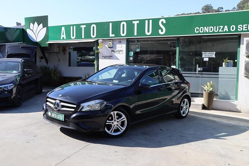Preto Usado 2015 Mercedes A180 Urban | € 15.970 (Preço justo) - Imagem 1/4