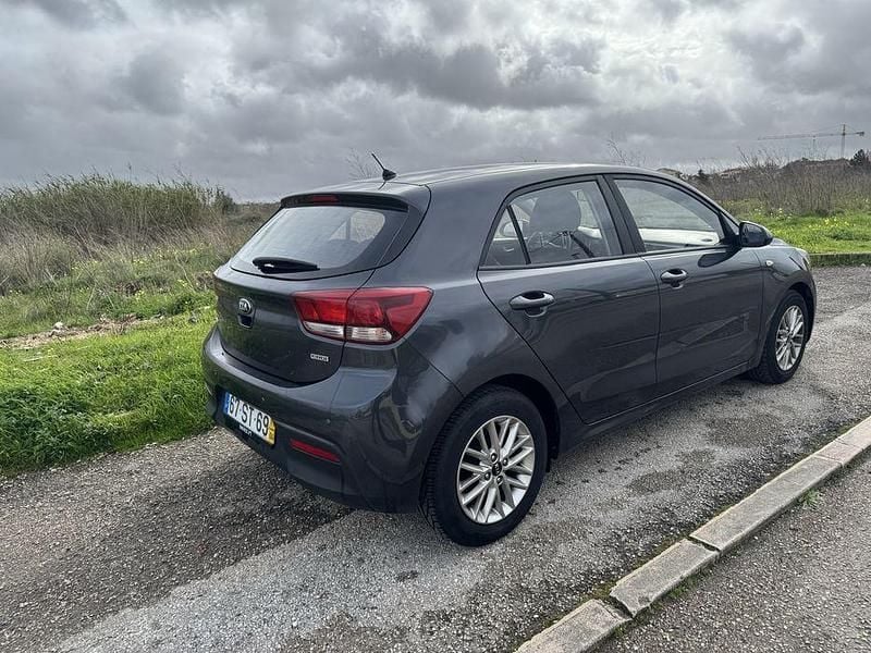 Usado Kia Rio 2017 Sedan