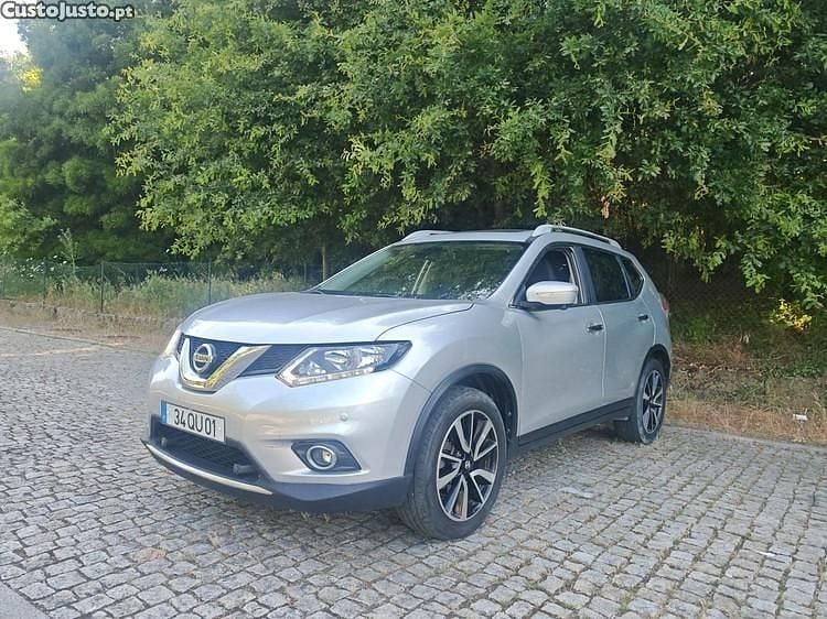 Cinza Usado 2016 Nissan X-Trail SUV | € 12.500 (Bom preço) - Imagem 1/1