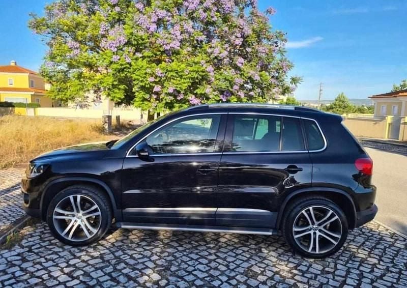 Preto Usado 2013 VW Tiguan SUV | € 13.000 - Imagem 1/4