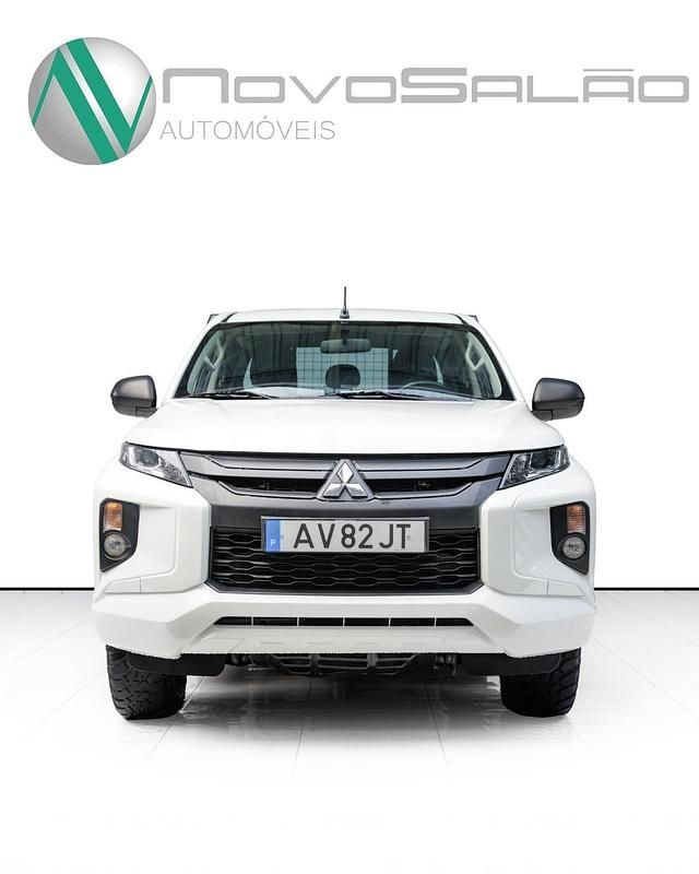 Usado Mitsubishi L200 150 HP (110 kW) 2022 Branco Pickup