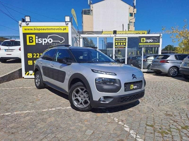 Cinzento Usado 2015 Citroën C4 Cactus Citadino | € 10.997 (Preço justo) - Imagem 1/4