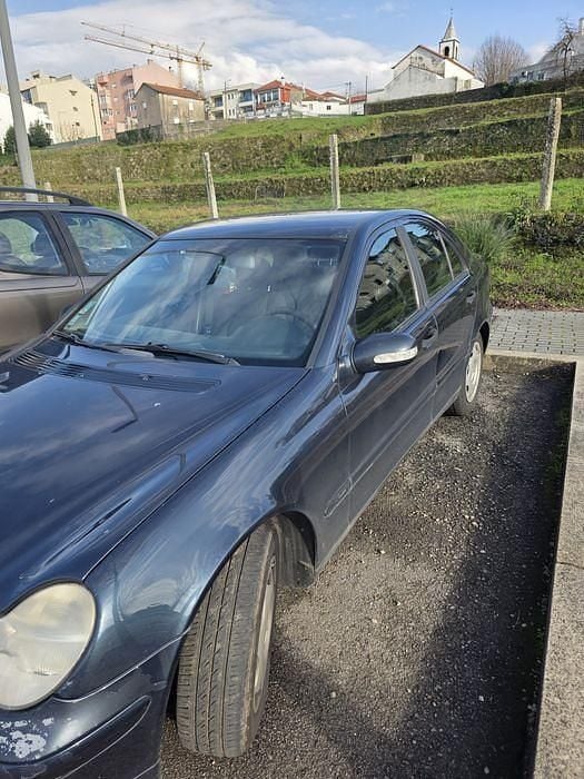 Usado Mercedes C200 122 HP (89 kW) 2003 Sedan