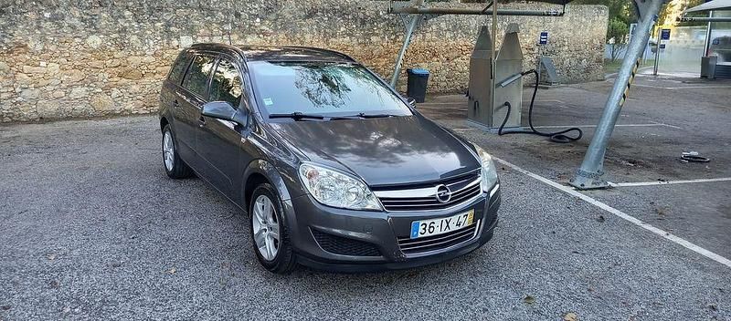 Usado 2010 Opel Astra Sedan | € 2.850 (Super Preço) - Imagem 1/4