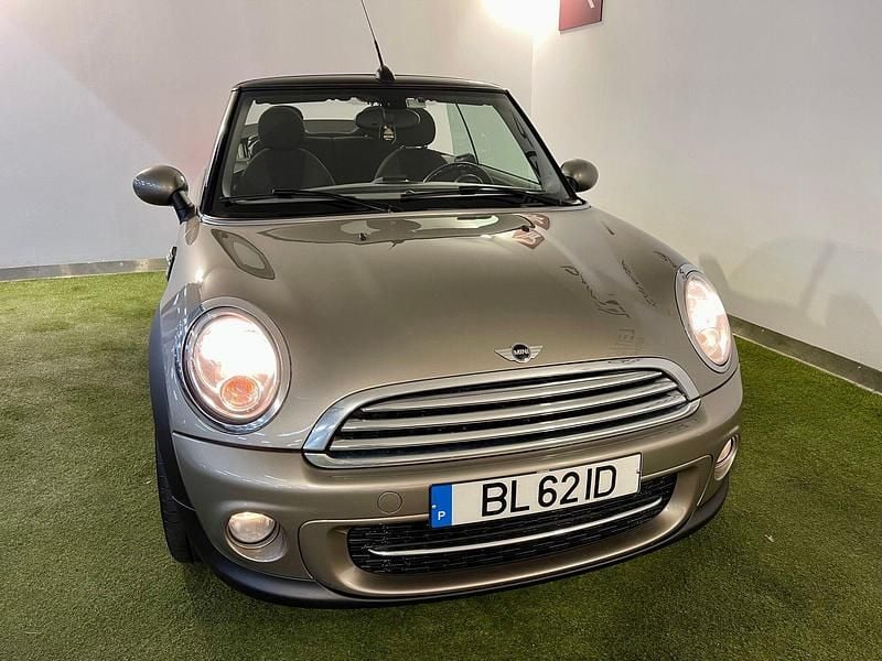 Usado Mini Cooper D Cabriolet 112 HP (82 kW) 2013 Cinza Cabrios