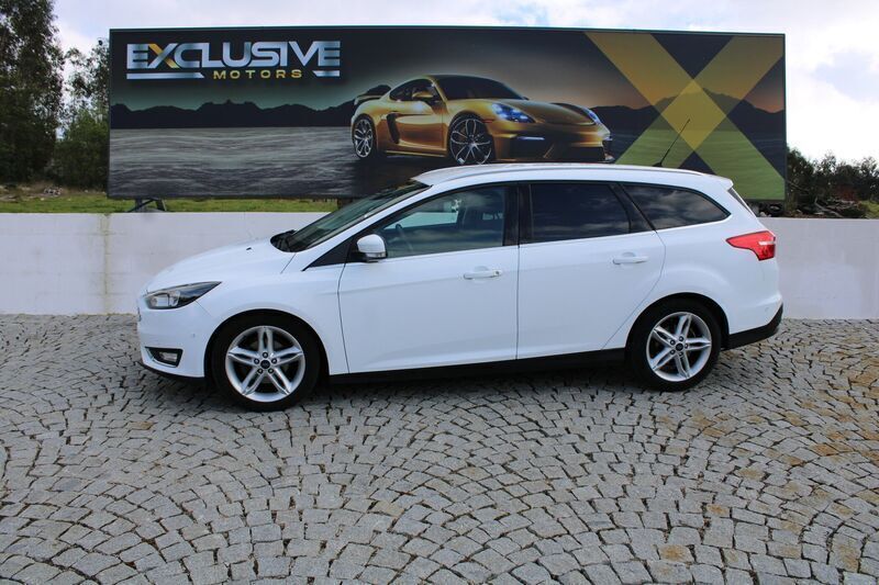 Branco Usado 2015 Ford Focus Titanium Carrinha | € 9.990 (Preço justo) - Imagem 1/4