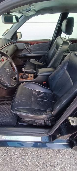 Usado Mercedes E270 170 HP (125 kW) 2000 Sedan