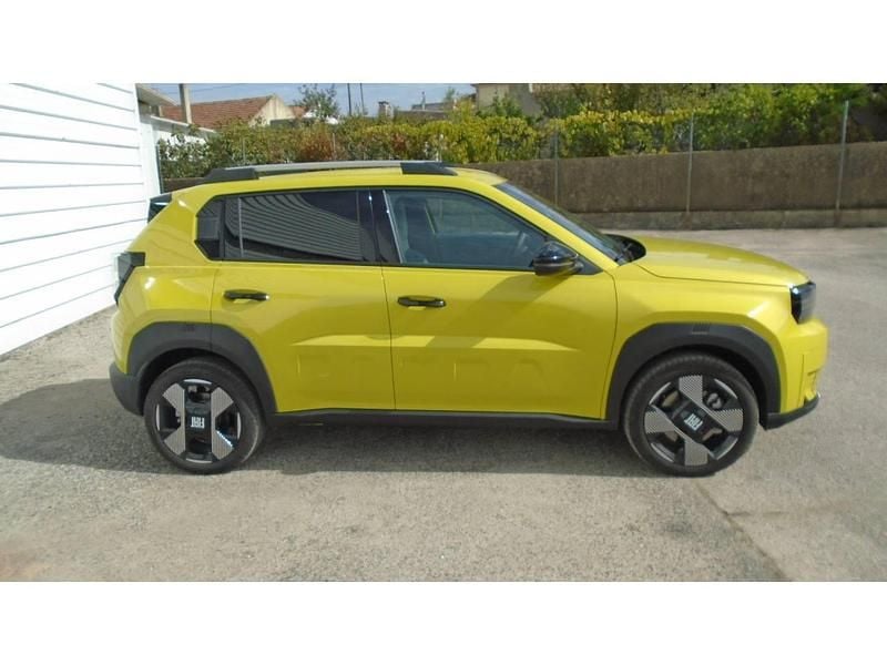 Usado Fiat Grande Panda La Prima 83 kW (113 HP) 2025 Amarelo Citadino