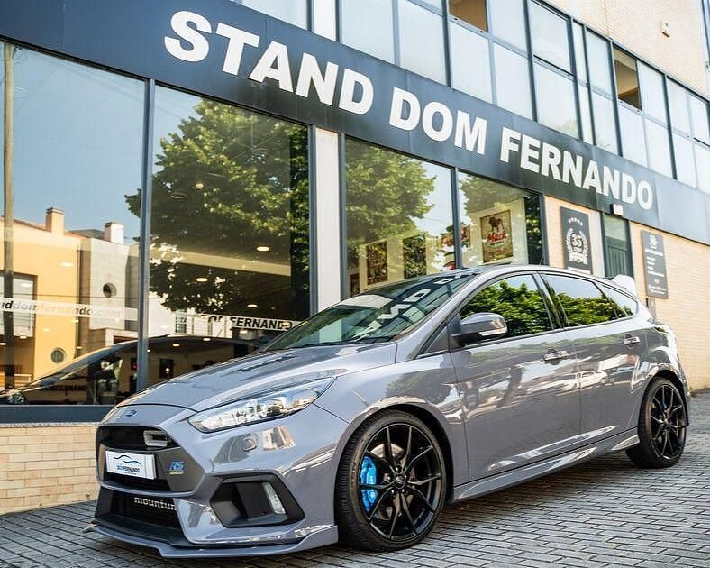 Cinzento Usado 2017 Ford Focus Performance Edition | € 42.000 - Imagem 1/4