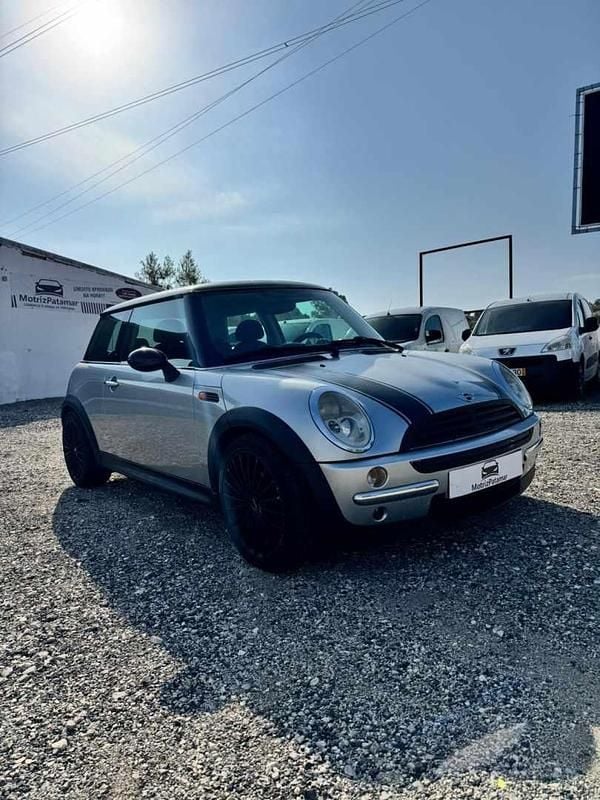 Cinzento Usado 2003 Mini Cooper Citadino | € 4.000 (Preço justo) - Imagem 1/4
