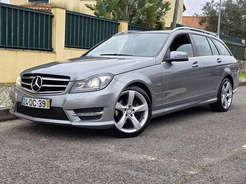Usado Mercedes C250 Avantgarde 204 HP (150 kW) 2013 Sedan