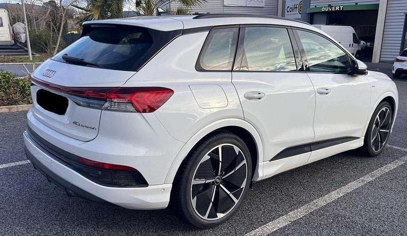 Cinzento Usado 2022 Audi Q4 e-tron SUV | € 32.900 (Bom preço) - Imagem 1/4