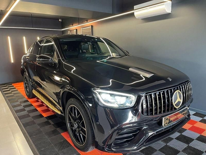 Usado Mercedes GLC300e AMG line 306 HP (225 kW) 2020 Preto SUV