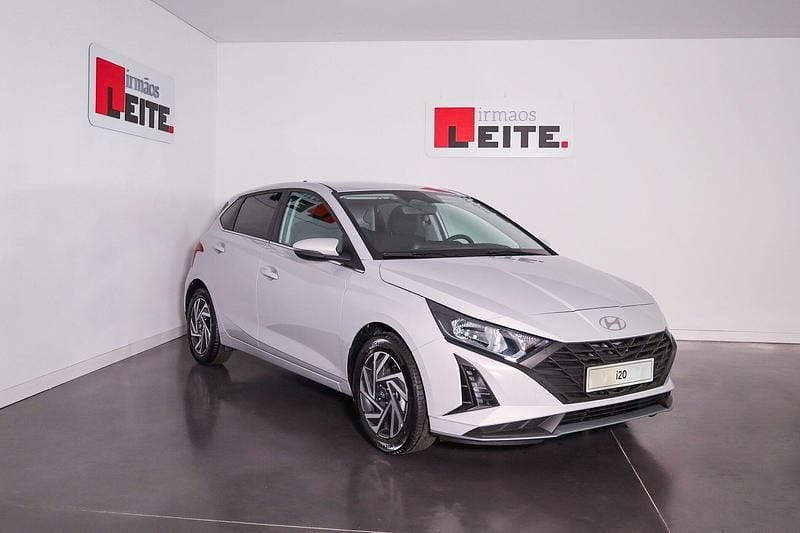 Cinza Novo 2024 Hyundai i20 Comfort | € 20.500 (Preço justo) - Imagem 1/4