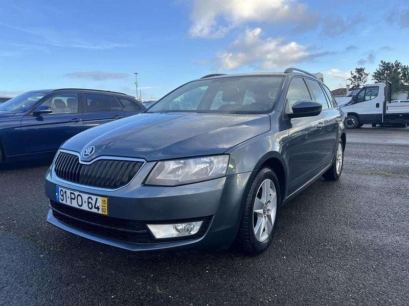 Cinza Usado 2015 Skoda Octavia Ambition Carrinha | € 10.500 (Preço justo) - Imagem 1/4