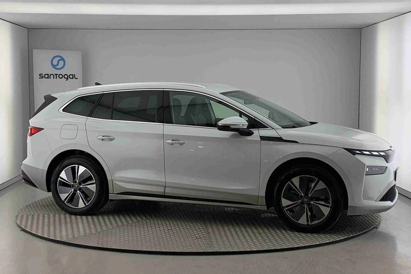 Branco Novo 2025 Skoda Enyaq iV SUV | € 49.490 (Preço elevado) - Imagem 1/4