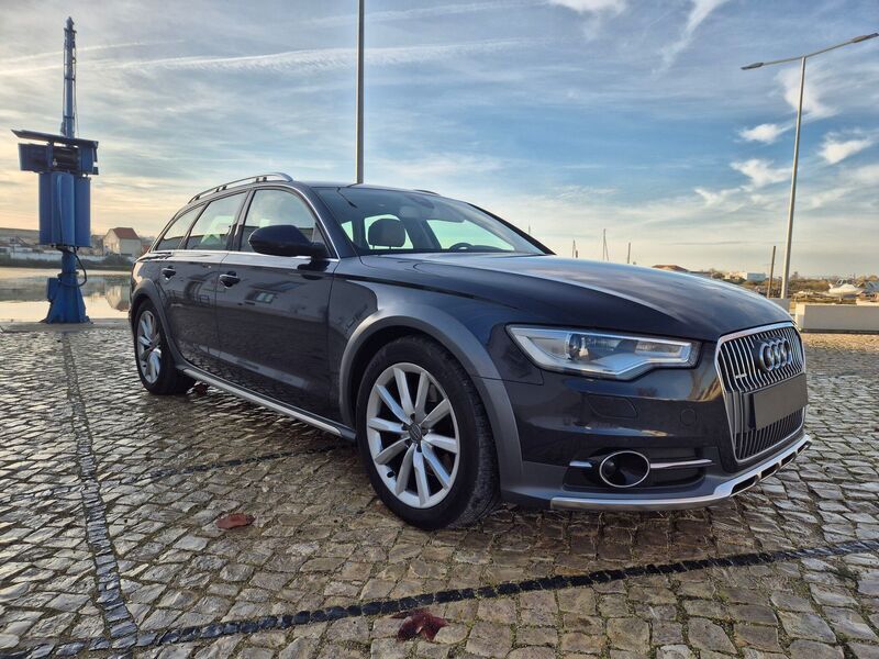 Azul Usado 2013 Audi A6 Exclusive Carrinha | € 19.940 (Preço justo) - Imagem 1/4