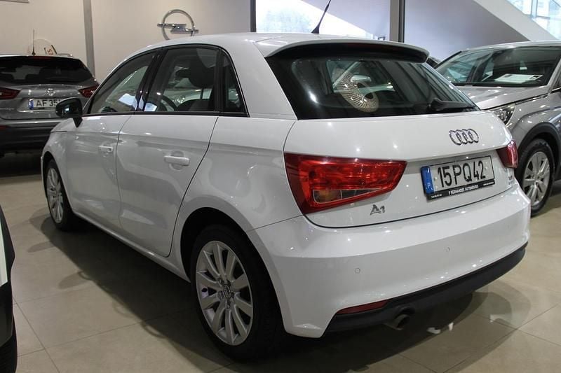 Usado Audi A1 90 HP (66 kW) 2015 Branco Citadino