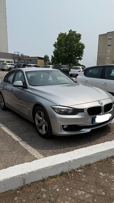 Usado 2013 BMW 320 Sedan | € 17.000 (Preço justo) - Imagem 1/4