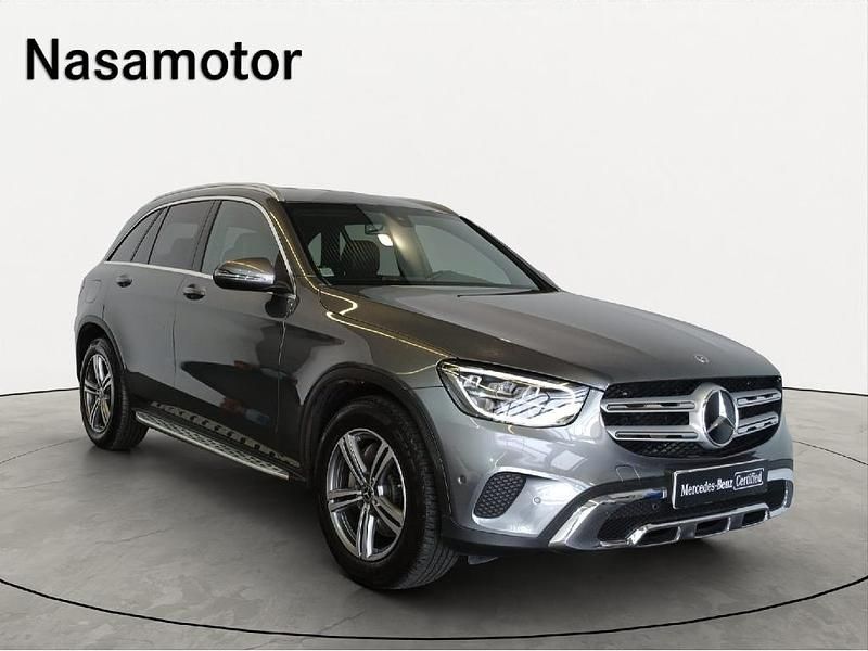 Cinzento claro metalizado Usado 2020 Mercedes GLC200 Edition SUV | € 42.900 - Imagem 1/4