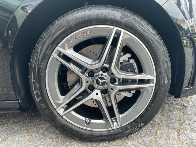 Usado Mercedes B250e 218 HP (160 kW) 2023 Preto cosmos Monovolume