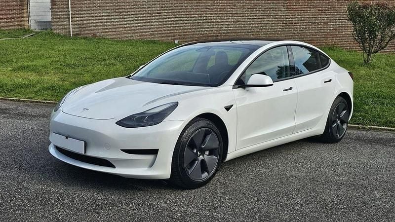 Usado 2021 Tesla Model 3 Standard Range Plus Sedan | € 23.990 (Bom preço) - Imagem 1/4