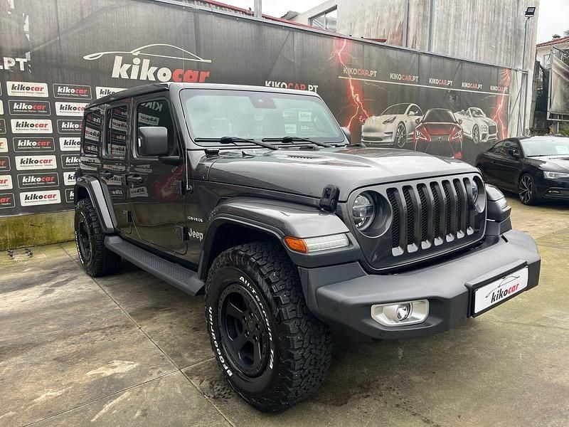 Usado Jeep Wrangler Sahara 200 HP (147 kW) 2019 Cinza SUV