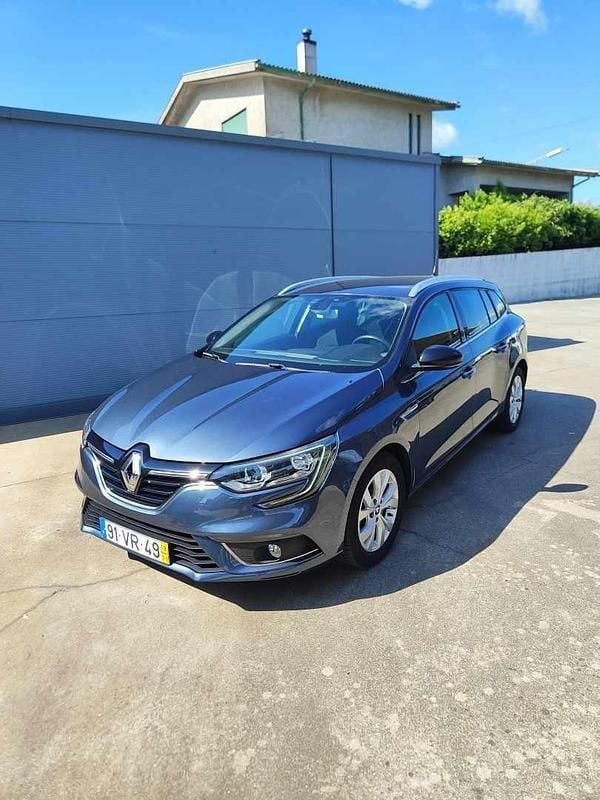 Cinzento Usado 2018 Renault Mégane IV | € 14.500 (Preço justo) - Imagem 1/4