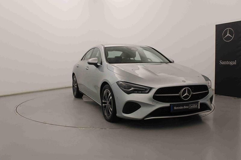 Usado Mercedes CLA180 116 HP (85 kW) 2024 Outra Sedan