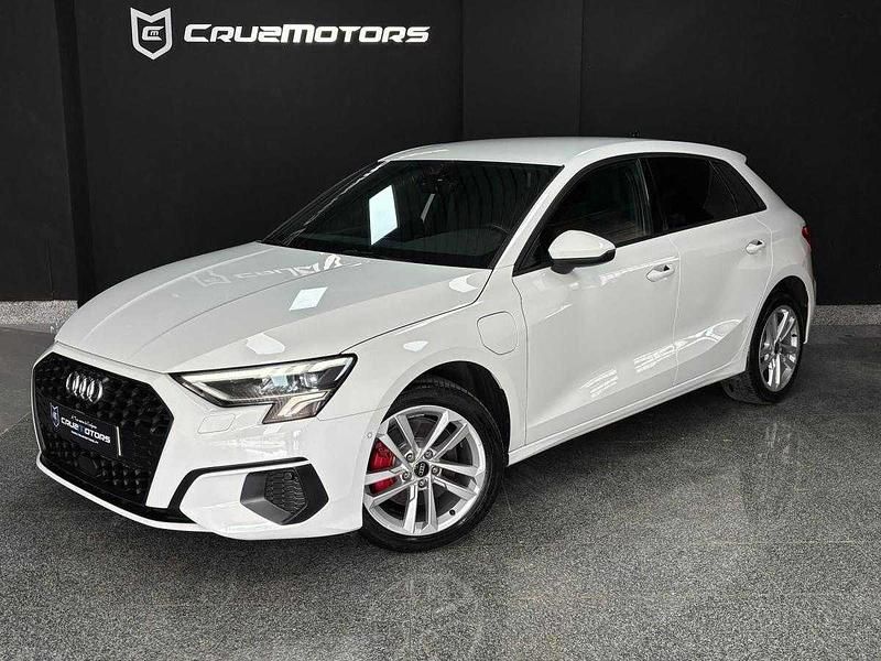 Usado Audi A3 Sportback e-tron 150 HP (110 kW) 2022 Branco Citadino