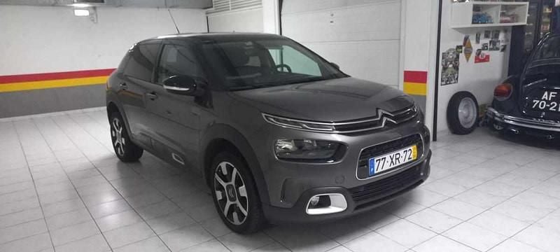 Antracite Usado 2019 Citroën C4 Cactus Citadino | € 13.500 (Bom preço) - Imagem 1/4
