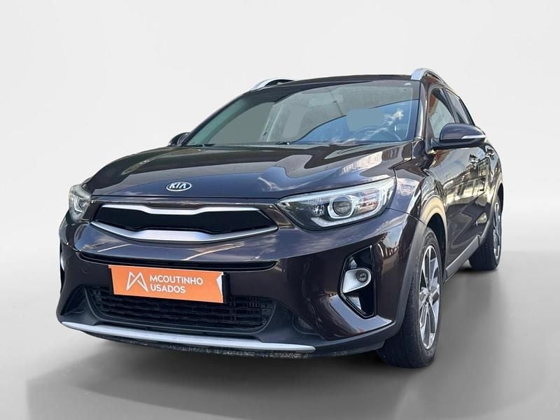 Castanho Usado 2017 Kia Stonic SUV | € 12.949 (Preço justo) - Imagem 1/4