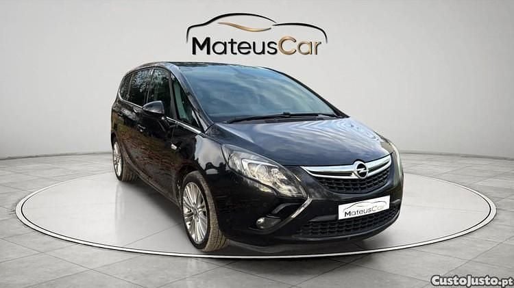 Preto Usado 2014 Opel Zafira Tourer Monovolume | € 10.900 - Imagem 1/1